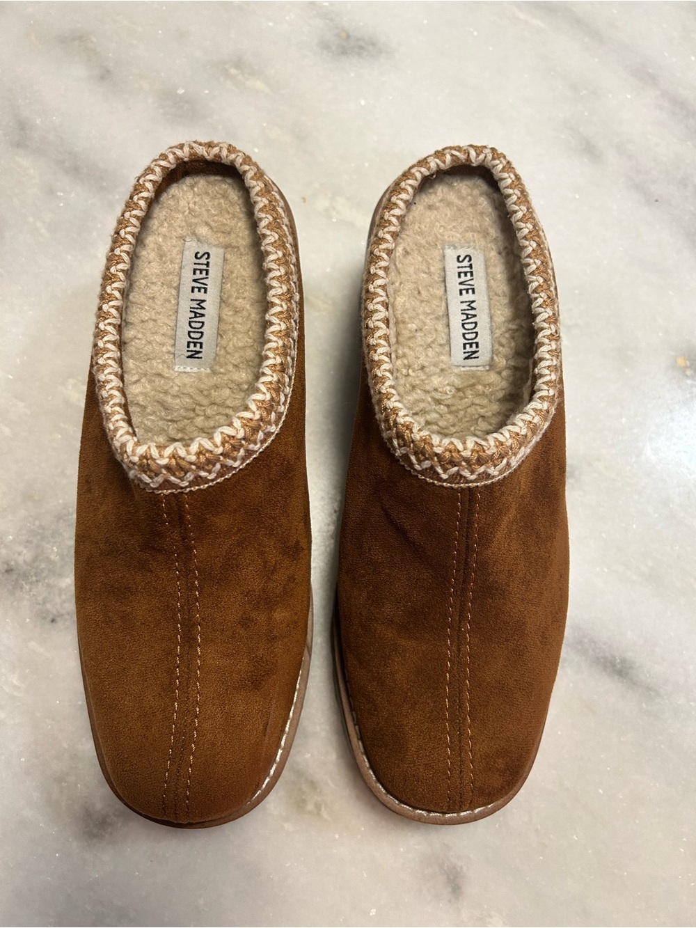 Steve Madden Brixtin Clogs size 8.5 Suede Shearling